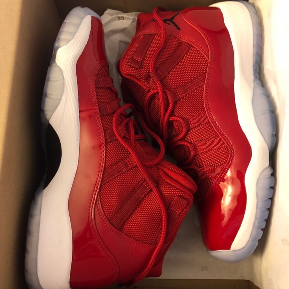 Jordan Shoes - Jordan 11 Retro BG red